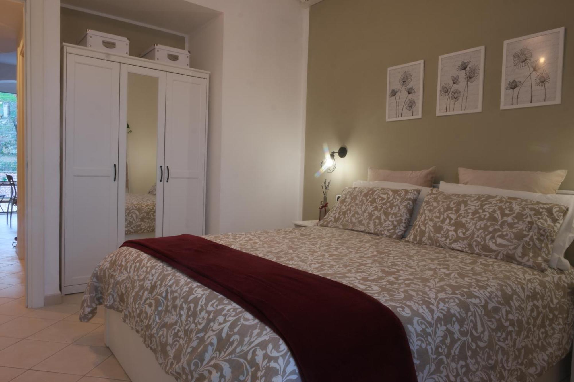 Il Nido Di Mariro Apartment Специя Екстериор снимка
